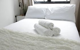 2 Bedroom Central London Apartment Modern And Stylish